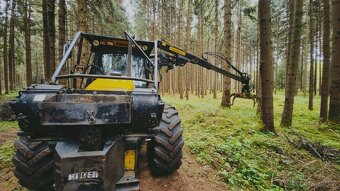 Lesní traktor JCB Fastrac - 2
