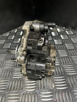 //Vstřikovací Čerpadlo Kia 2.5CRDi Bosch // - 2