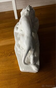 Porcelánová socha lva – český porcelán, ruční práce - 2