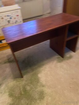 Prodám dřevěný stolek z masivu - 2