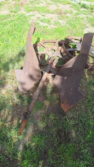 Pluh a ohebná kola Pf62 - 2