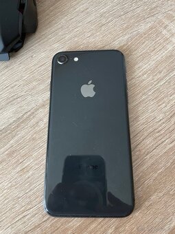 Prodej iPhonů 8 - 2