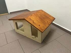 Dřevěná boudička pro psy/kočky - 2