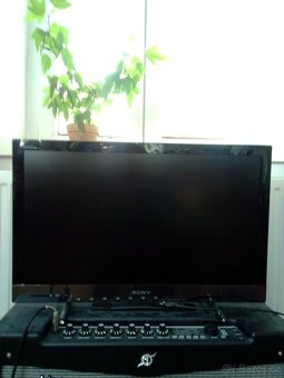 SONY BRAVIA 70 KDL - 26EX320 - 2