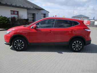 NISSAN QASHQAI 1,6DCi 96kw TEKNA LED PANO GPS 2017 - 2