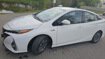 Toyota Prius Plug-in Hybrid IV 2019 – 1. majitel, servis Toy - 2
