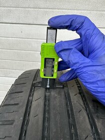 215/65/16 Nokian - letní - 2