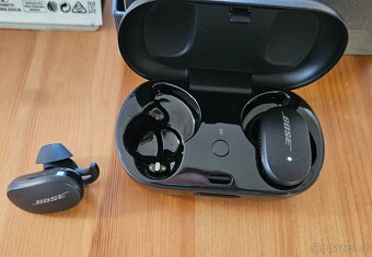 BOSE sluchátka - pecky - 2