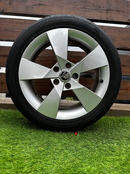 Alu kola 5x112 r17 s letnim pneu (denom) - 2