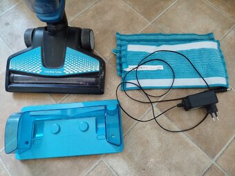 Bateriový tyčový vysavač Philips Power Aqua Pro - 2