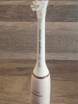 Philips Sonicare 9900 DiamondClean Prestige SenseIQ - 2