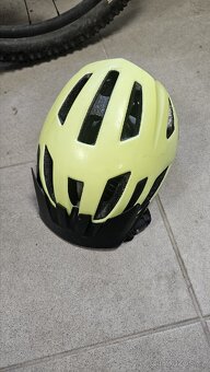 Dětská cyklistická helma Specialized SHUFFLE CHILD LED
 - 2