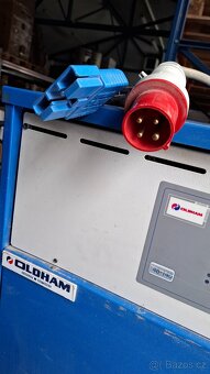 nabíječka akumulátorů Oldham - 2
