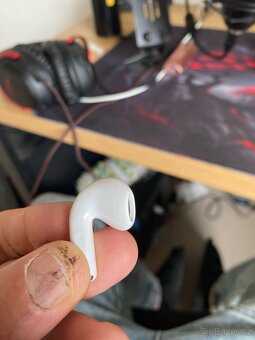 AirPods 4 noice canceling - 2