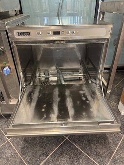 Myčka Zanussi NUC3P - 2