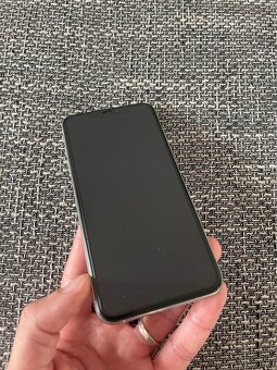 iPhone XS MAX 256 GB Stříbrný - 2