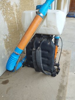 Zádový rosič, fukar, zádový postřikovač motorový - 2
