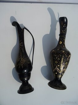 Mosazná váza . - 2