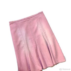 DAMSKÁ SUKNĚ. RIFLOVÁ. PRUŽNÁ VEL 14-40 - 2