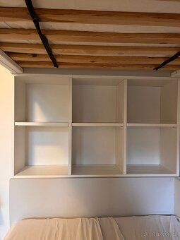 Palanda s poličkami a úložným prostorem - 2