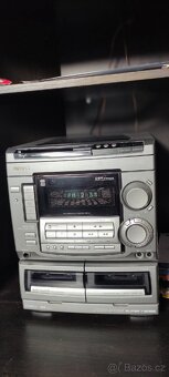 starší věź Aiwa + dřevěné repro - 2