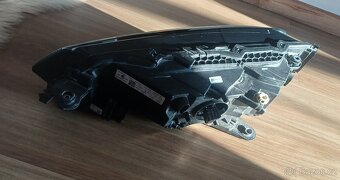 Světlo Škoda SUPERB III 3V1941018D - 2