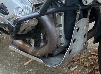 Krycí plech motoru BMW 1200 GS - 2