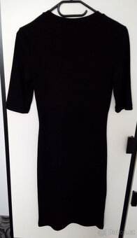 Černé pouzdrové elastické šaty vel. S - H&M - 2