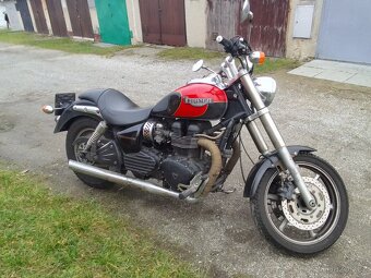 Triumph speedmaster - 2