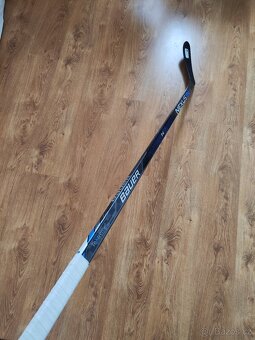 Hokejky Bauer,Easton - 2
