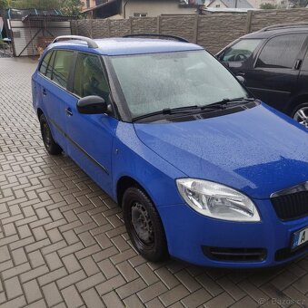 Skoda Fabia 2 1.4 MPI kombi modrá - 2