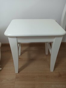 Kosmetický stolek se stoličkou Ikea - 2