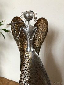 Stříbrno - měděný kovový anděl dekorace - 2