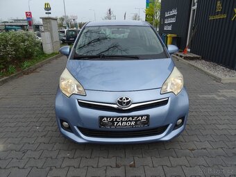 Toyota Verso - S 1.33 VVT-i Lounge, kamera - 2