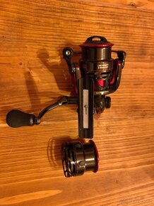 FOX RAGE NAVIJÁK WARRIOR 2500 REEL+rezervni civka - 2
