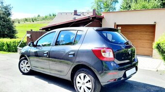 Málo jetá velice zachovalá Dacia Sandero 16V-motor 4 válec. - 2