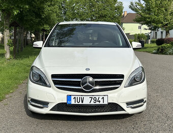 Mercedes - Benz B 180, Edition Black & White, atraktivní vůz - 2