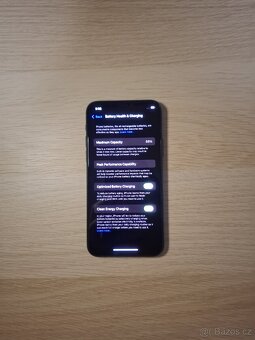 iPhone 11 Pro 64 GB
- 2