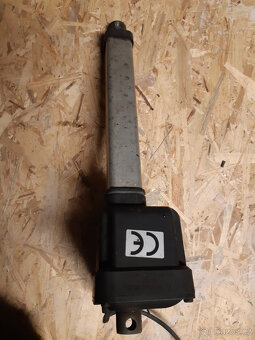 Pístnice elektrohydraulická - 2