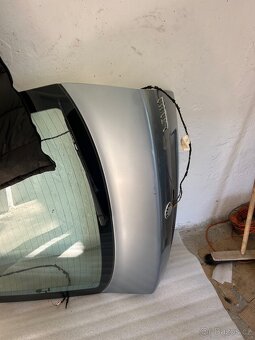 Víko kufru octavia 1 sedan/liftback - 2