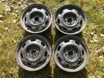 4xPlechové disky na SUZUKI SPLASH velikost 14tky cena: 200kč - 2