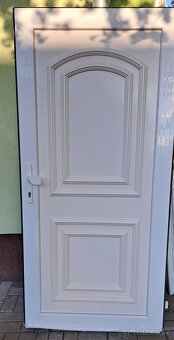 Vchodové dveře plastové š.100x205v. - 2