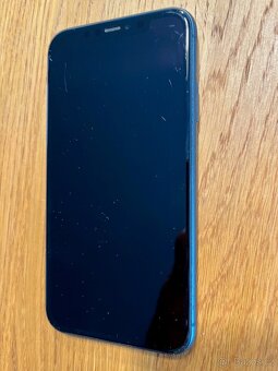 iPhone 11 - 128 GB - včetně příslušenství - 2