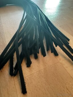 Důtky z pravé kůže (délka 60 cm) - 2