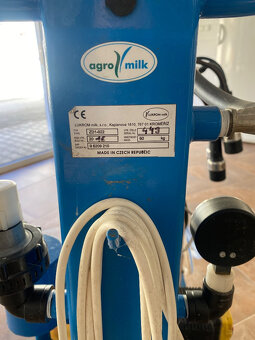Prodám zanovní dojící stroj cena 18 000,-Kč:602466921 - 2