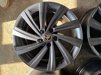 Originální alu kola Perseus, Škoda Octavia 4, 5x112 r18 - 2
