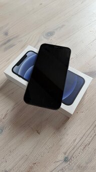 iPhone 12 128 GB v modré barvě - 2