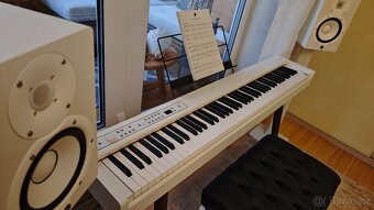 KOMPLET sestavu (v záruce)PIANO KORG D1 s bednami Yamaha HS7 - 2