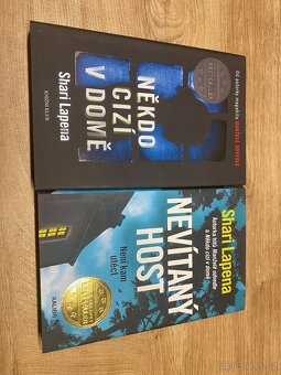 Shari Lapena - někdo cizí v domě a nevítaný host. - 2