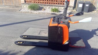 Paletový vozík LPE 200 - 2